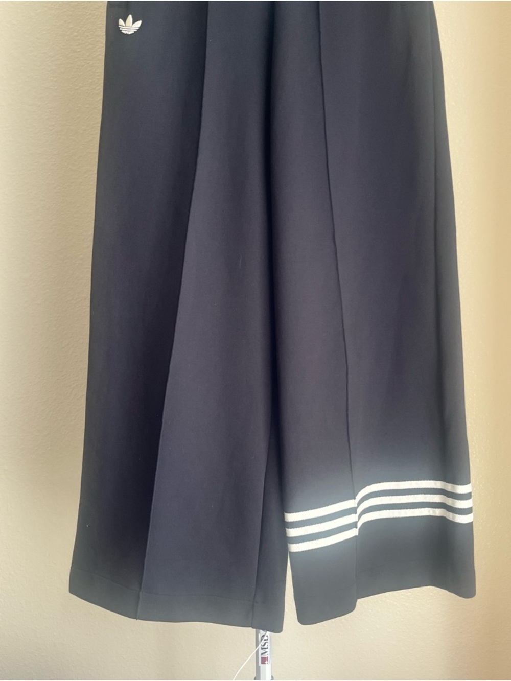 Adidas Originals Adicolor Neuclassics Track Pants HM4746 Black Size L NWT - Picture 5 of 12